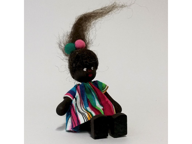 Mädchen aus Afrika, Kleid-bunt