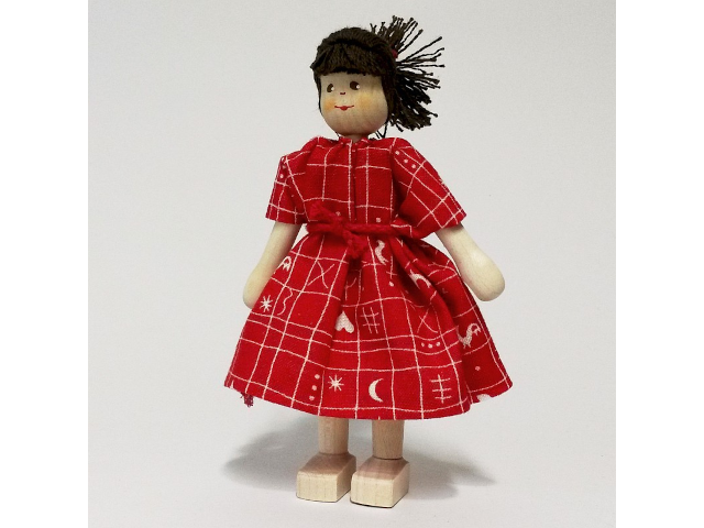 Mutter, Kleid rot, Haare braun