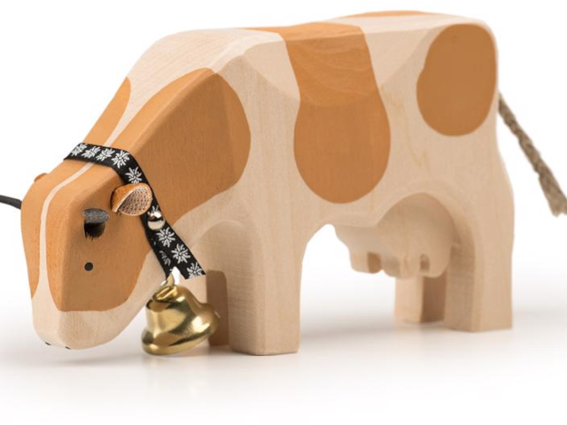 Kuh 2 fressend Simmentaler